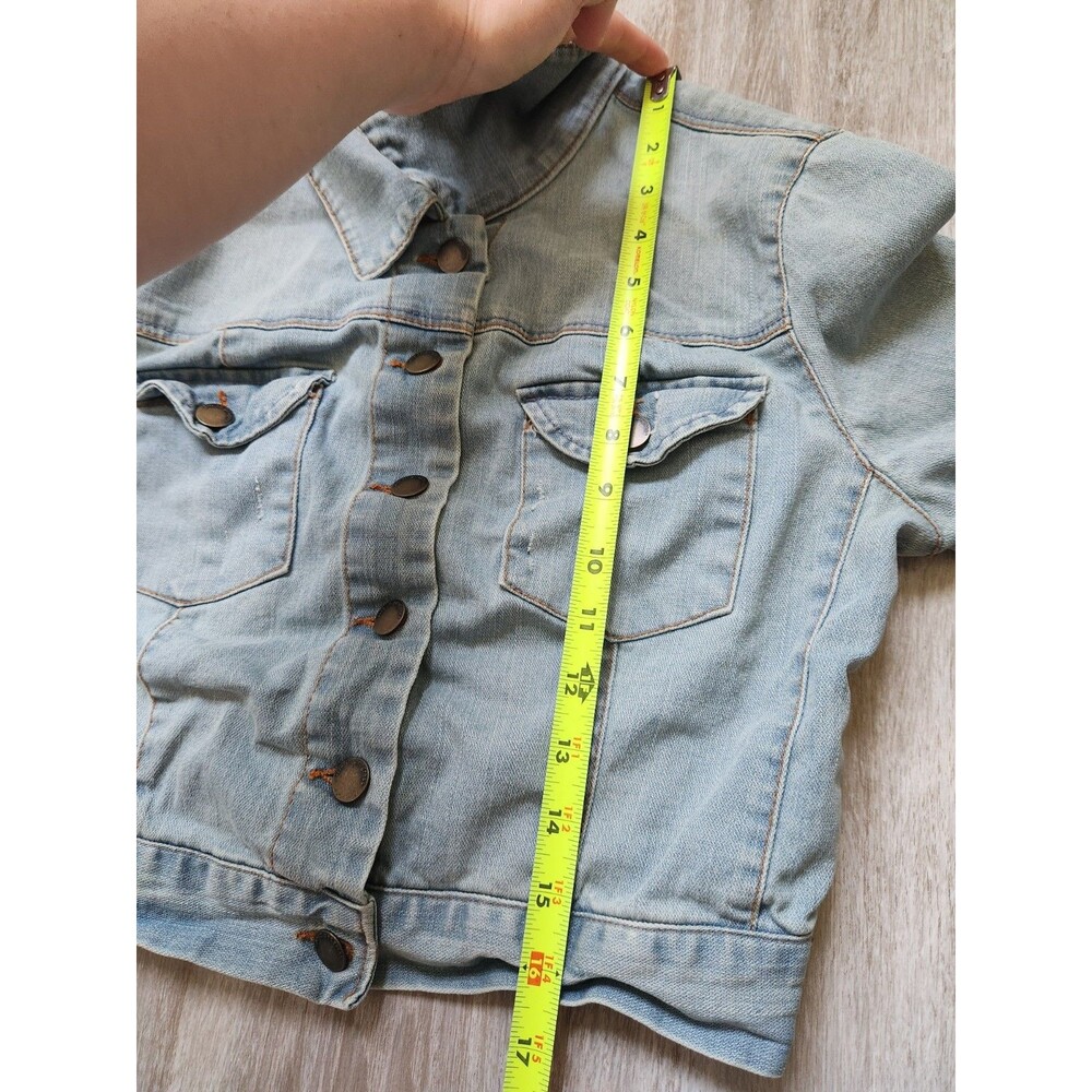 Life in Progress Cropped Denim Jacket Womens Medium Light Wash Boho Aztec GUC - Picture 7 of 11